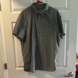 The North Face Men's Casual Gray Button Down Shirt